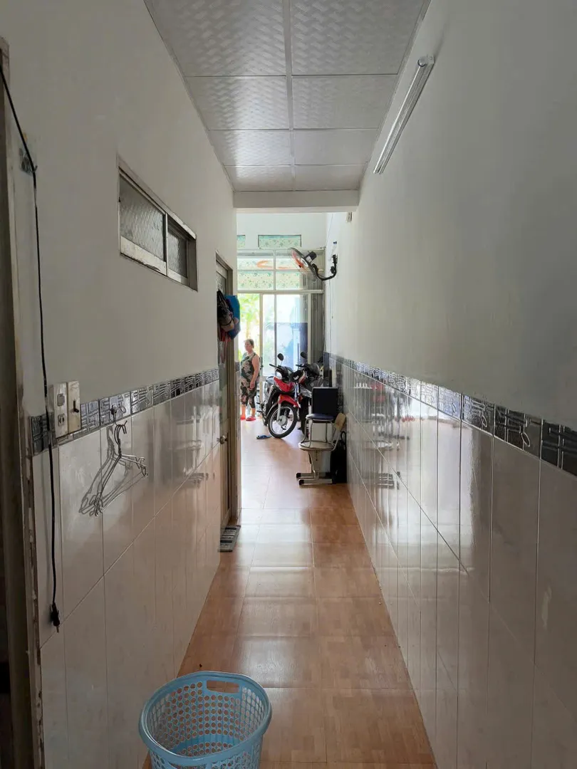 Image 3 for Chủ đi nước ngoài định cư cần bán gấp nhà 2 mặt tiền hon sện  gần trường Vĩnh hòa 2 