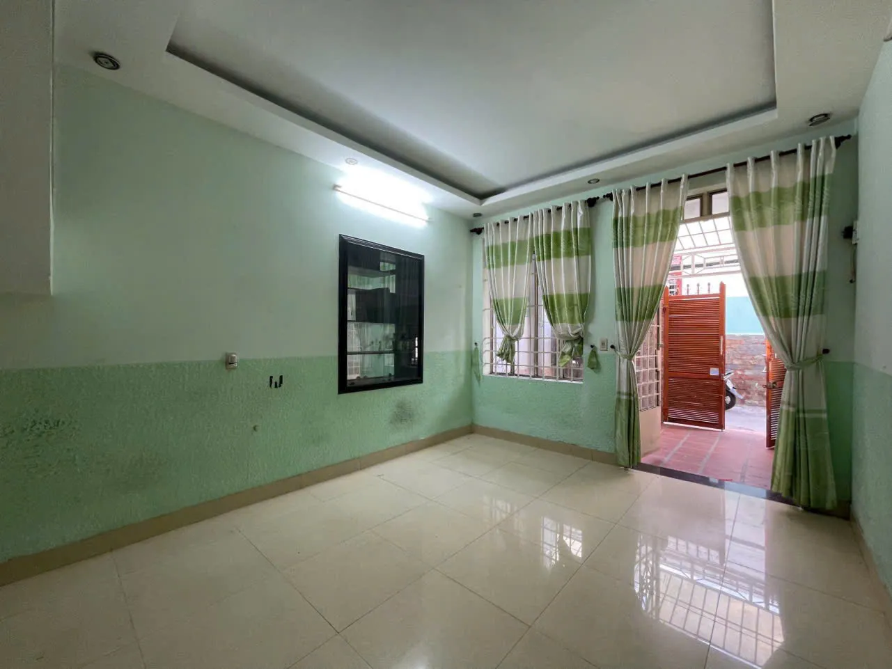 Image 6 for House for rent in Le Hong Phong car alley, opposite Nguyen Hien school.